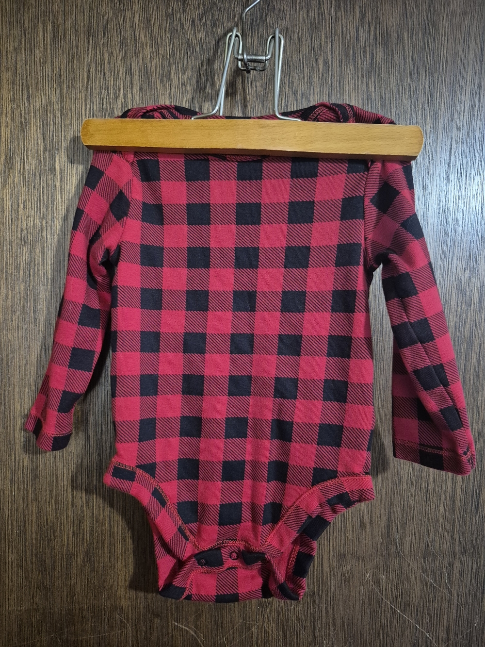 Old Navy Red and Black Buffalo Plaid Long-Sleeve One-Piece Bodysuit 6-12M